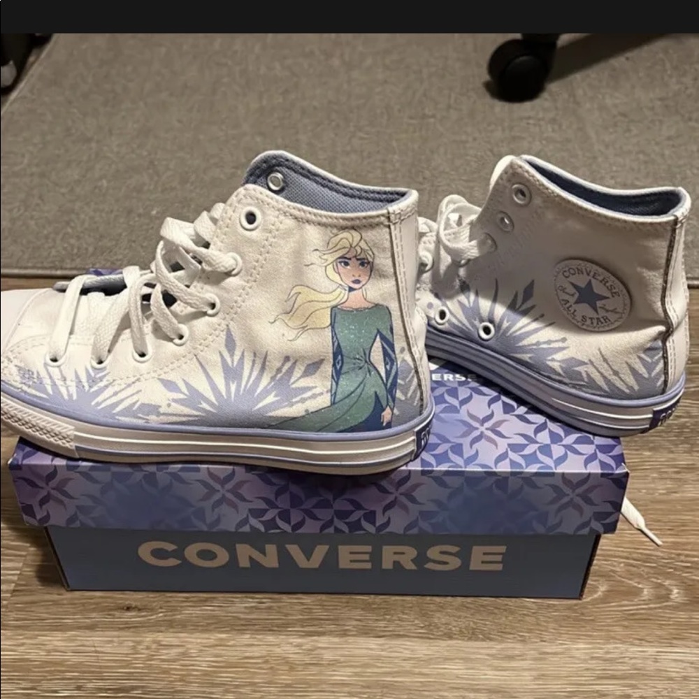 Elsa converse size 3 in kids